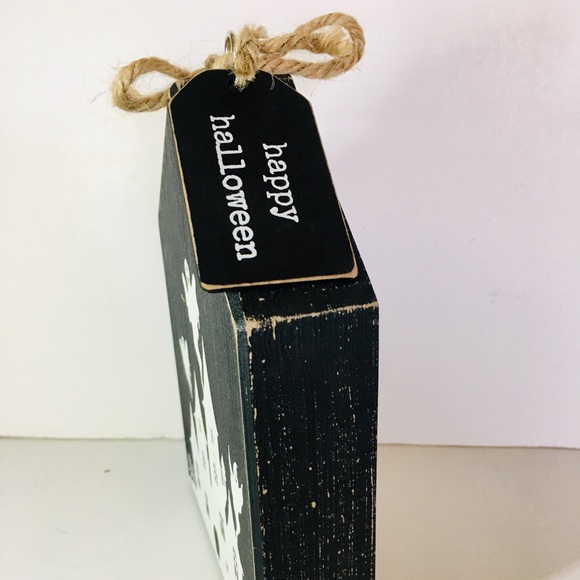 Happy Halloween Haunted House Ghosts Wooden Sign - Picture 6 of 8